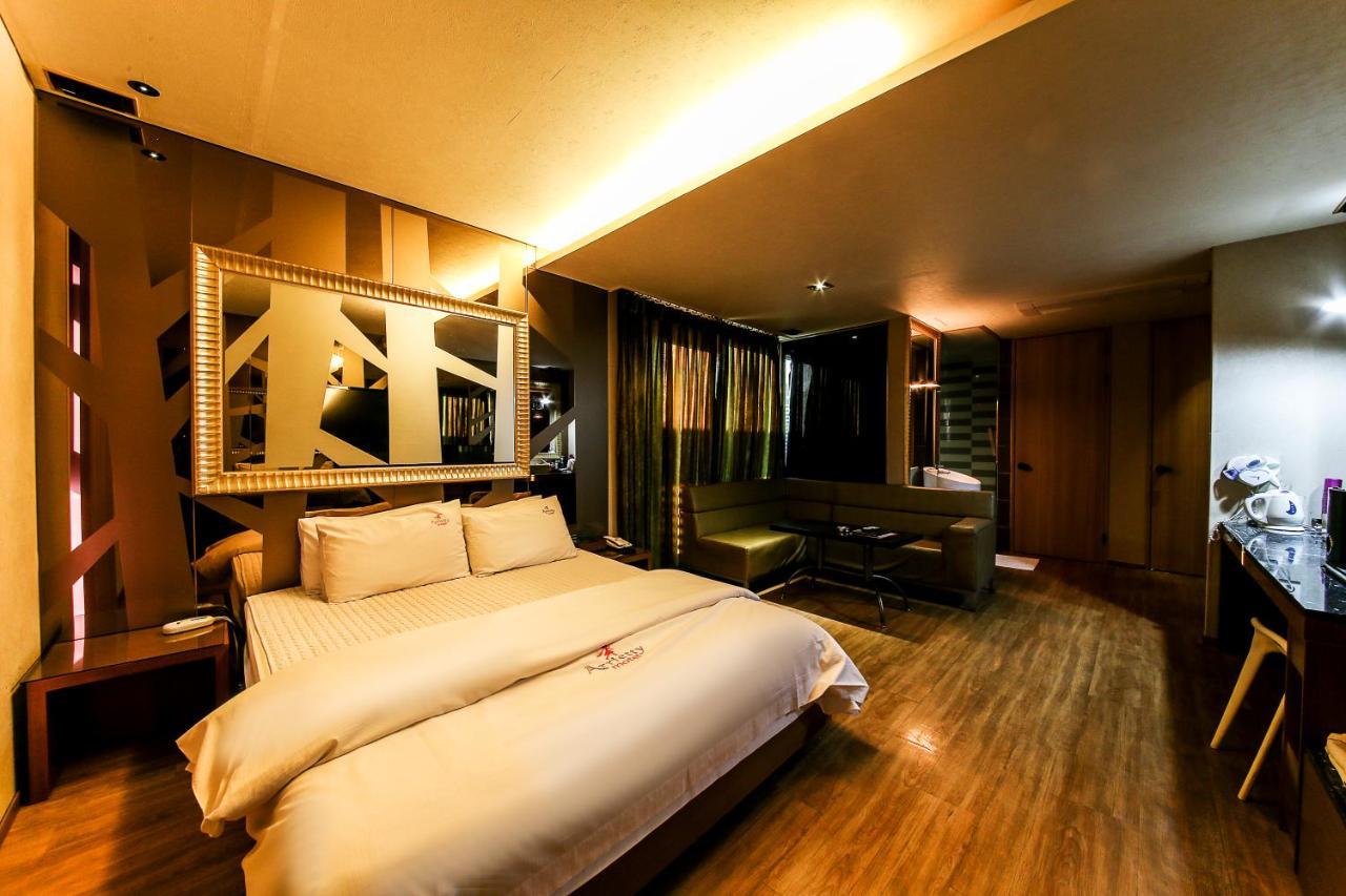 Gyeongju Arrietty Motel Exterior foto
